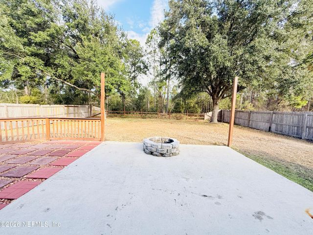 8713 STAR LEAF Road N, Jacksonville, FL 32210