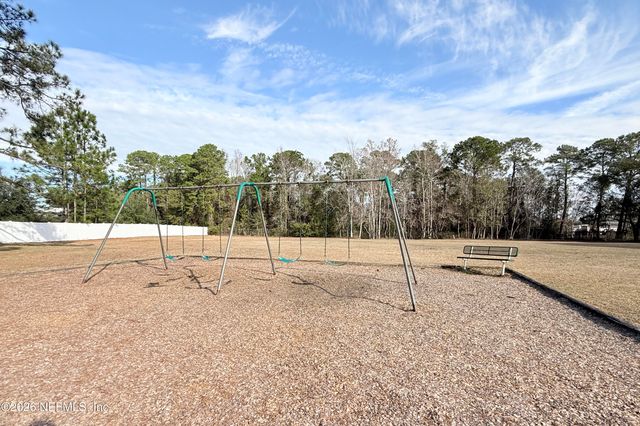 8713 STAR LEAF Road N, Jacksonville, FL 32210