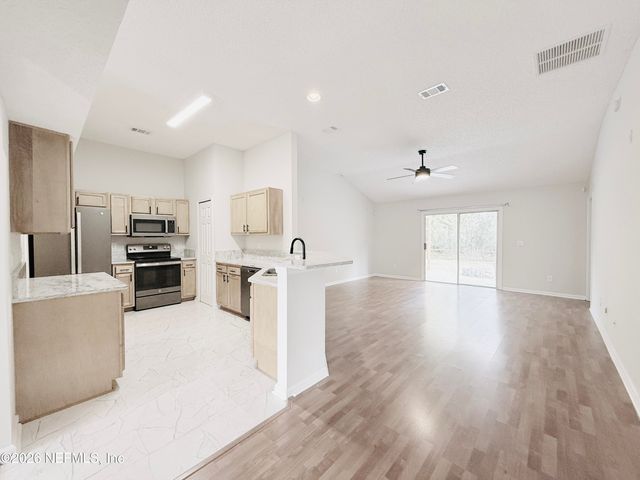 8713 STAR LEAF Road N, Jacksonville, FL 32210