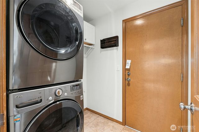 1808 Field Place NE, Renton, WA 98059