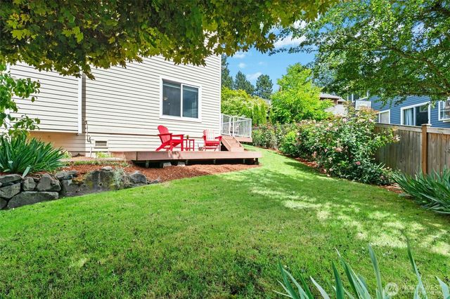 1808 Field Place NE, Renton, WA 98059