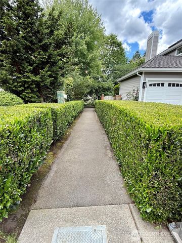 1808 Field Place NE, Renton, WA 98059