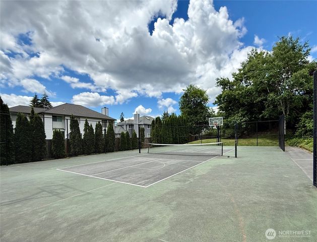 1808 Field Place NE, Renton, WA 98059