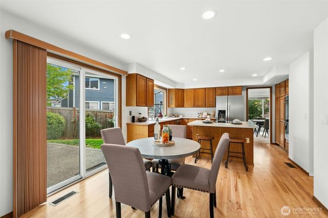 1808 Field Place NE, Renton, WA 98059