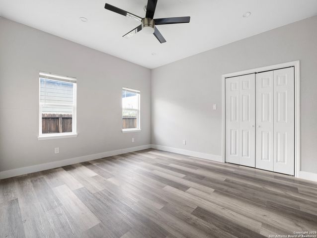 130 Vitra Pl, San Antonio, TX 78210