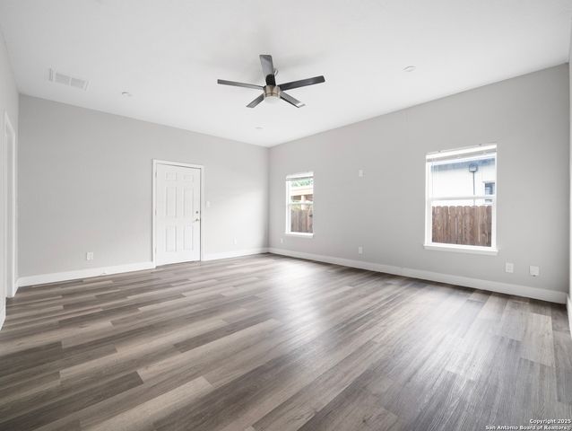 130 Vitra Pl, San Antonio, TX 78210