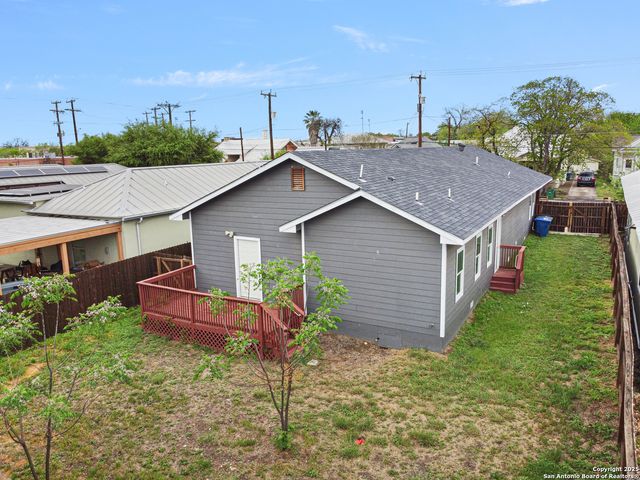 130 Vitra Pl, San Antonio, TX 78210
