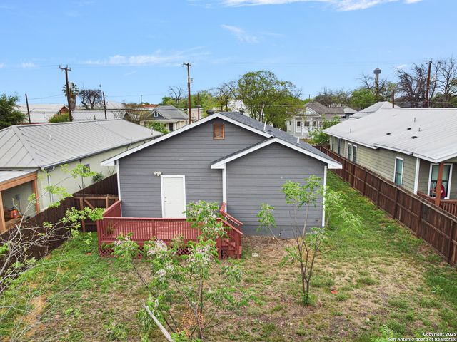 130 Vitra Pl, San Antonio, TX 78210