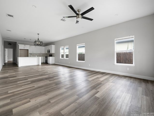 130 Vitra Pl, San Antonio, TX 78210