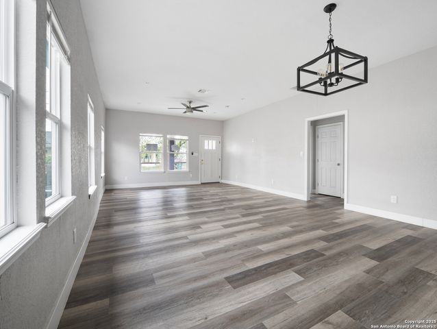 130 Vitra Pl, San Antonio, TX 78210