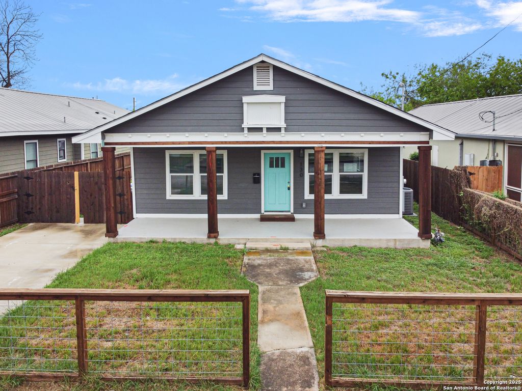 130 Vitra Pl, San Antonio, TX 78210