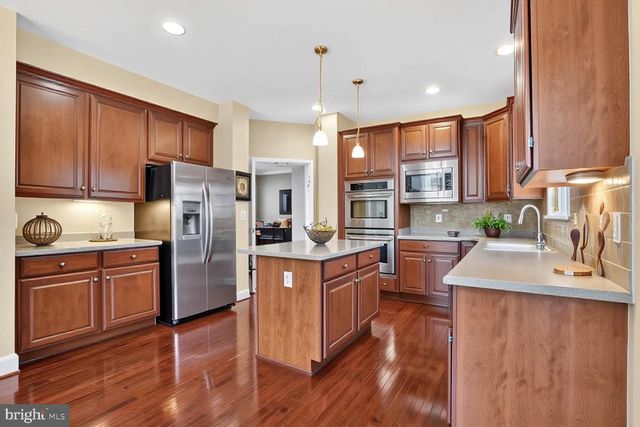 3308 MCCORKLE CT, Triangle, VA 22172