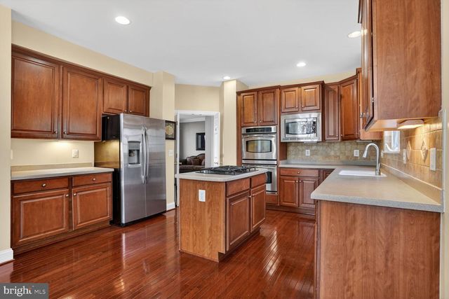 3308 MCCORKLE CT, Triangle, VA 22172