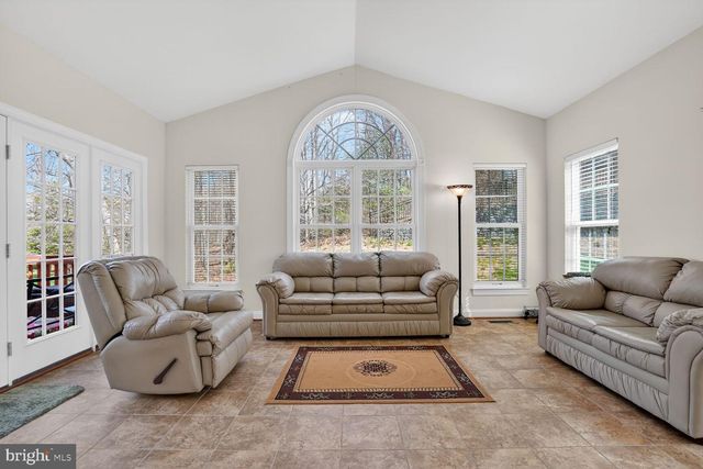 3308 MCCORKLE CT, Triangle, VA 22172