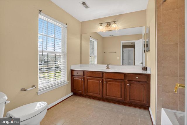 3308 MCCORKLE CT, Triangle, VA 22172