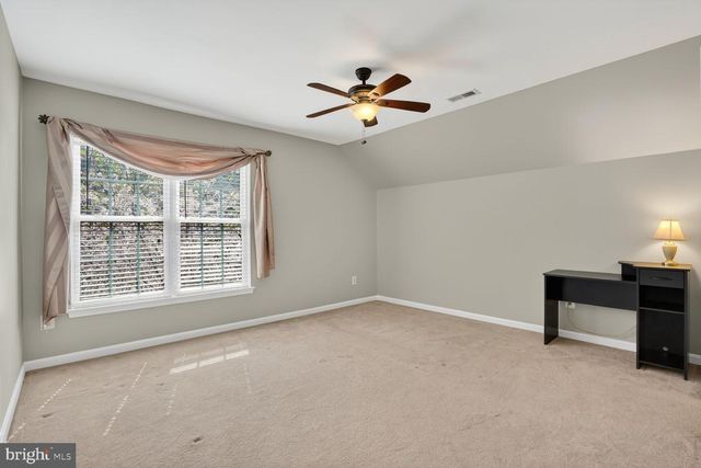 3308 MCCORKLE CT, Triangle, VA 22172