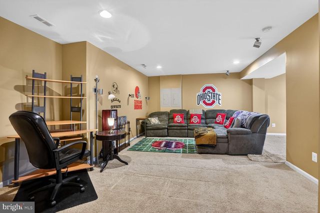 3308 MCCORKLE CT, Triangle, VA 22172
