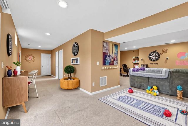 3308 MCCORKLE CT, Triangle, VA 22172