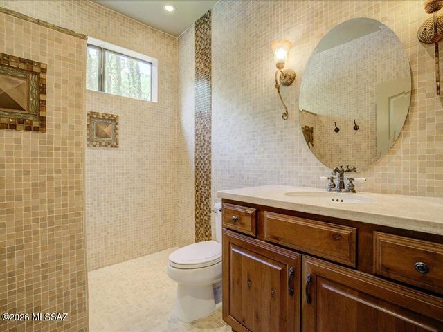 1611 E Sonoran Desert Drive, Tucson, AZ 85737