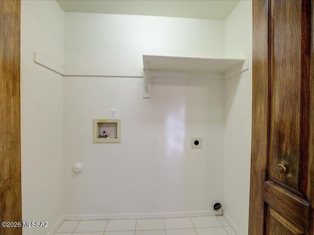1611 E Sonoran Desert Drive, Tucson, AZ 85737
