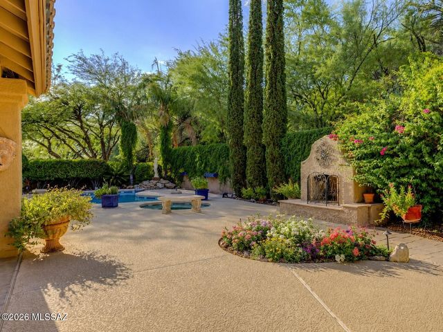 1611 E Sonoran Desert Drive, Tucson, AZ 85737