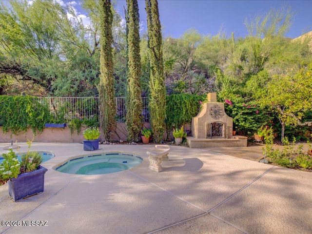 1611 E Sonoran Desert Drive, Tucson, AZ 85737