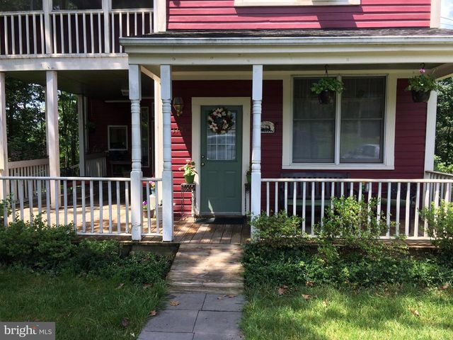 1704 FORSYTHIA LN, Baltimore, MD 21227