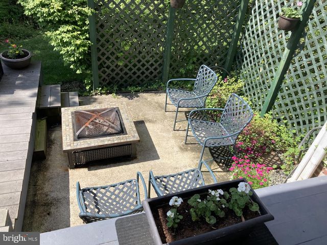 1704 FORSYTHIA LN, Baltimore, MD 21227