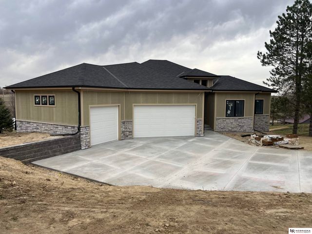 18400 Nicholas Road, Plattsmouth, NE 68048