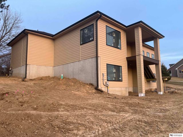 18400 Nicholas Road, Plattsmouth, NE 68048