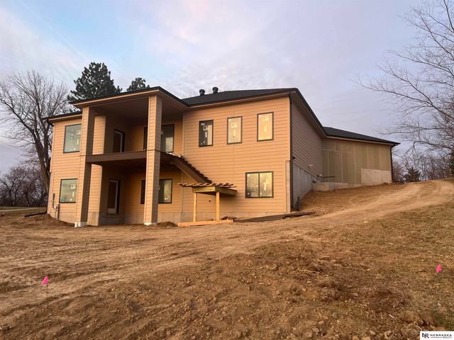 18400 Nicholas Road, Plattsmouth, NE 68048