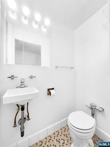 1450 Palisade Avenue 3A, Fort Lee, NJ 07024