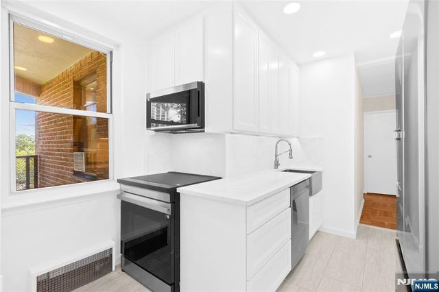 1450 Palisade Avenue 3A, Fort Lee, NJ 07024