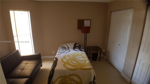 7640 Westwood Dr 403, Tamarac, FL 33321