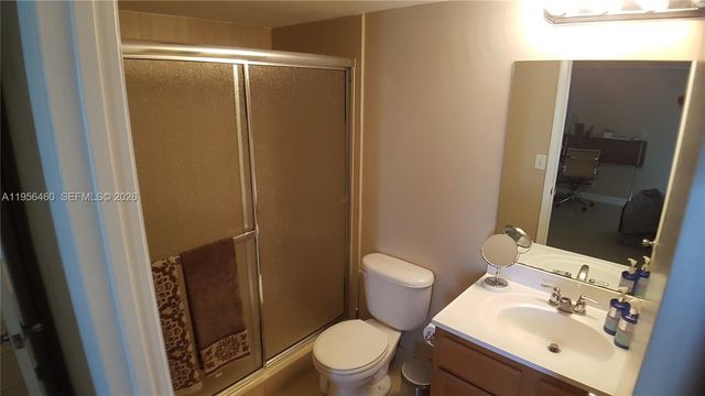 7640 Westwood Dr 403, Tamarac, FL 33321