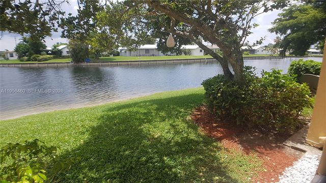 7640 Westwood Dr 403, Tamarac, FL 33321