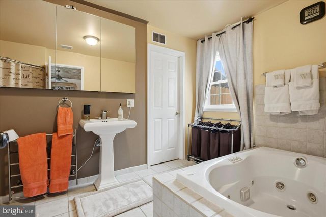 228 BRIDGE ST, Collegeville, PA 19426