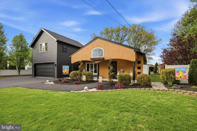 228 BRIDGE ST, Collegeville, PA 19426