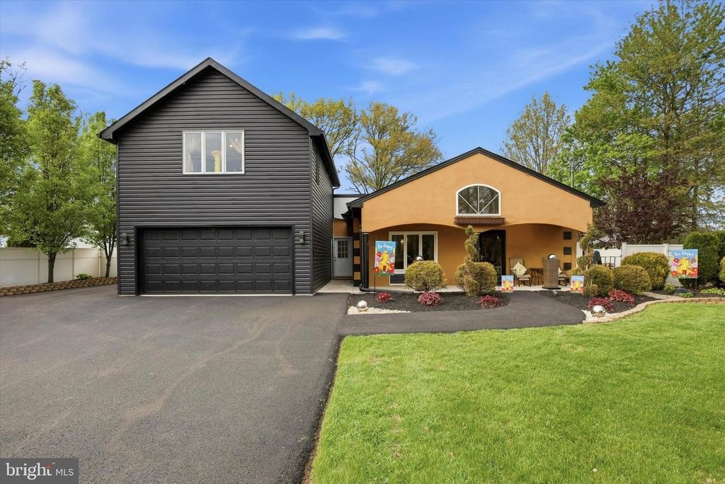 228 BRIDGE ST, Collegeville, PA 19426