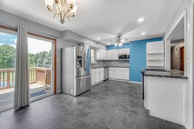 406 Northfield Lane, Valparaiso, IN 46383