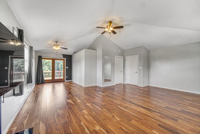 406 Northfield Lane, Valparaiso, IN 46383