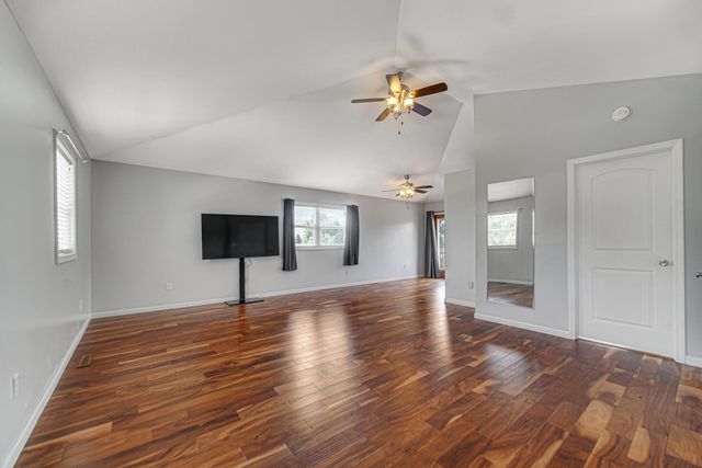 406 Northfield Lane, Valparaiso, IN 46383