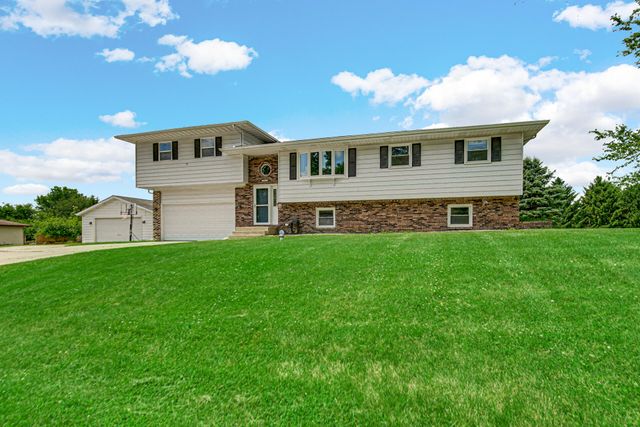 406 Northfield Lane, Valparaiso, IN 46383