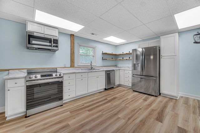 406 Northfield Lane, Valparaiso, IN 46383