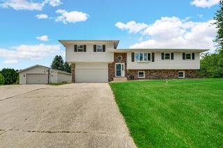 406 Northfield Lane, Valparaiso, IN 46383