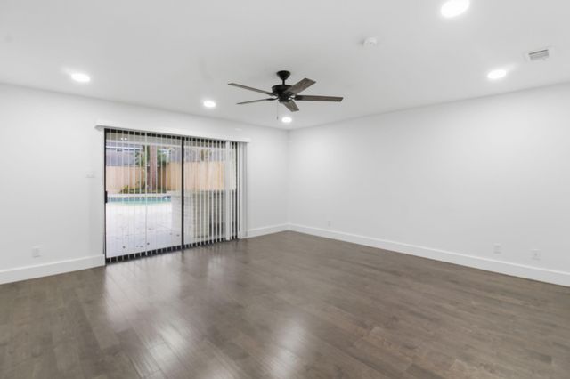 2823 W Pebble Beach Drive, Missouri City, TX 77459