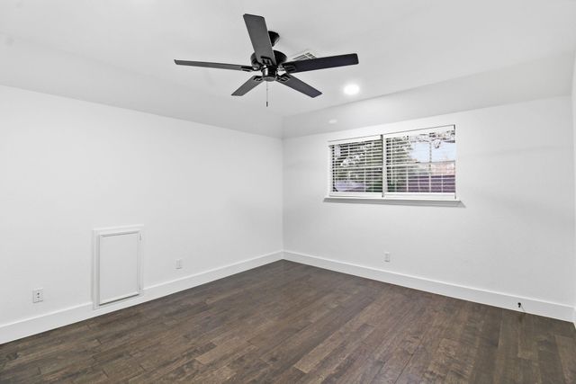 2823 W Pebble Beach Drive, Missouri City, TX 77459