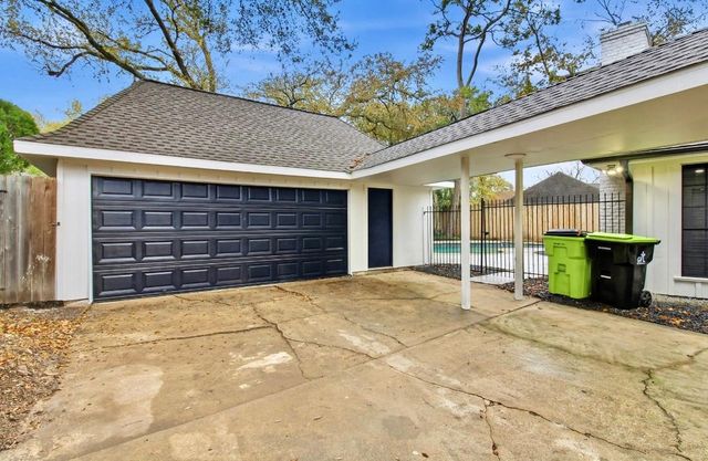 2823 W Pebble Beach Drive, Missouri City, TX 77459