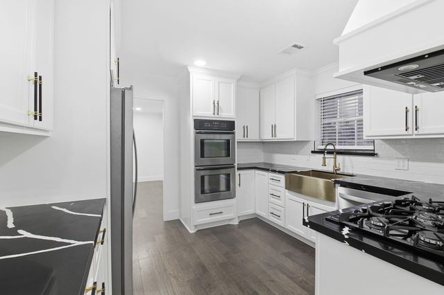 2823 W Pebble Beach Drive, Missouri City, TX 77459