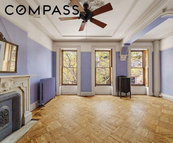 309 Vanderbilt Avenue, New York City, NY 11205